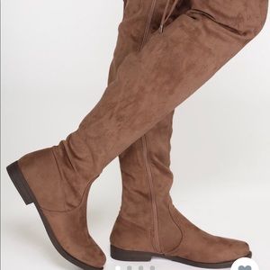 Bestie boots IN BLACK